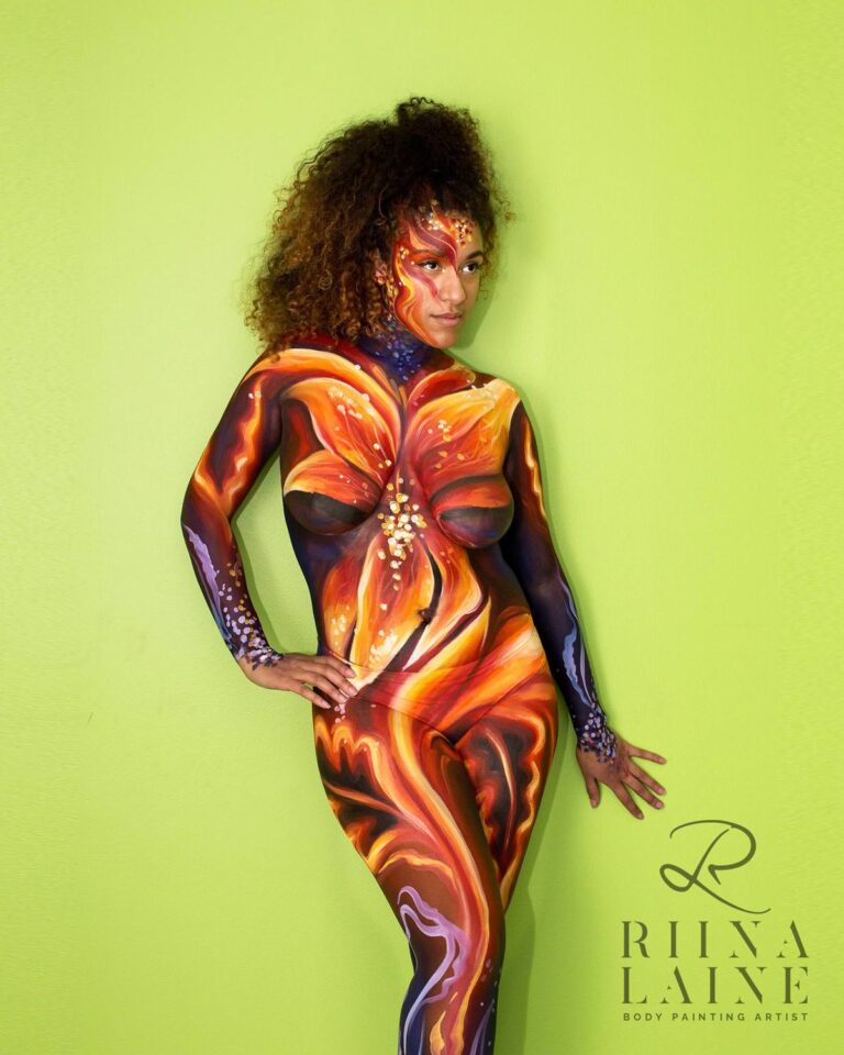 Empowering body painting by Riina Laine. | www.riinalaineartist.com